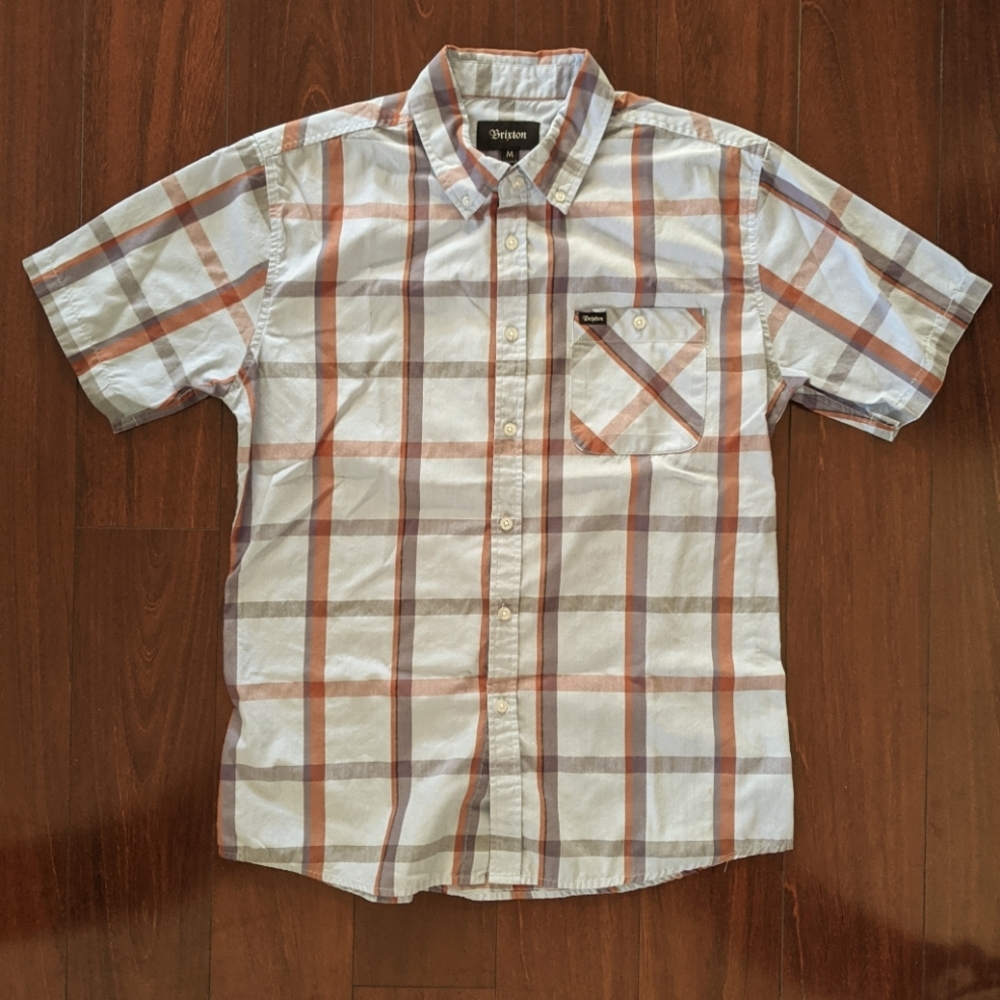 Brixton Howl s/s button up shirt. Size Medium